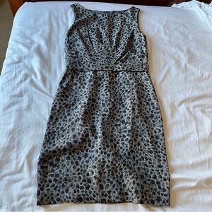 Ann Taylor leopard gray print 98% almost 100% silk 2